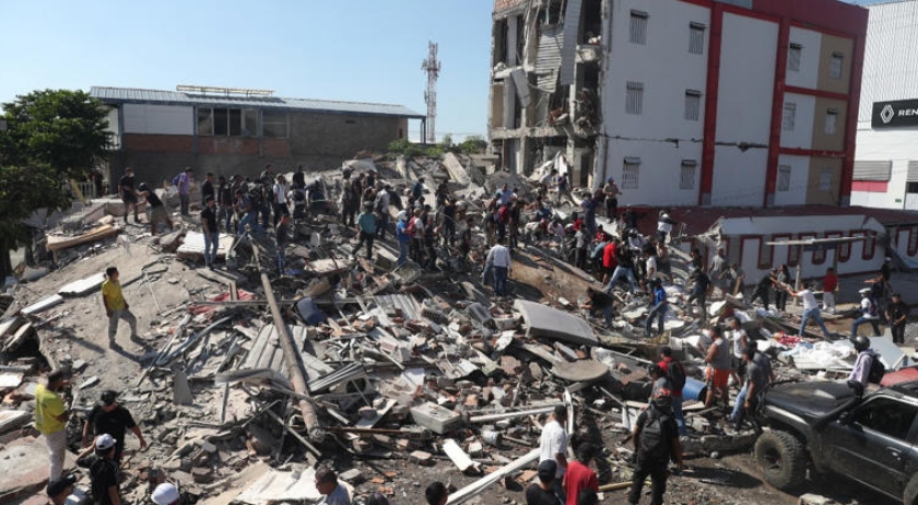 Sismo de magnitud 7.4 sacude Colombia; reportan daños y derrumbes